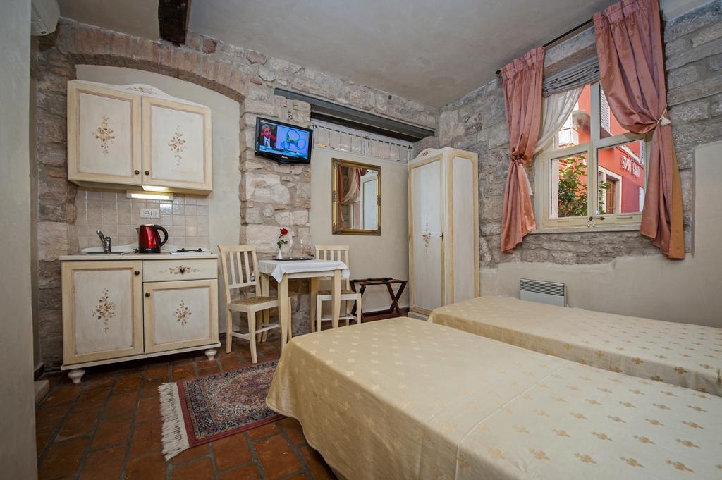 Residence Marco Polo Centro Storico Rovinj Exteriör bild