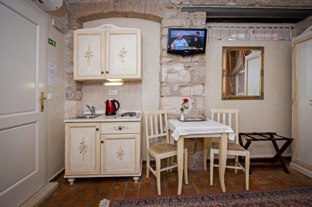 Residence Marco Polo Centro Storico Rovinj Exteriör bild
